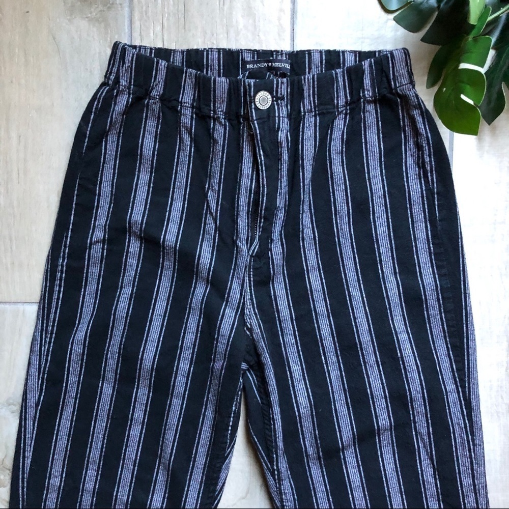 Brandy melville black and white variegated striped cropped ankle pants. Size OS - Picture 4 of 7